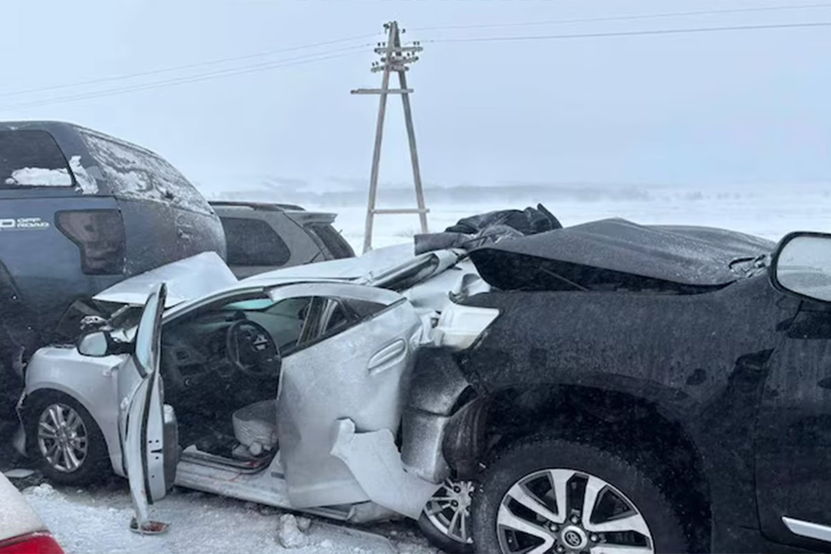 Neviđen lančani sudar u Kazahstanu, u njemu oko 100 auta (FOTO, VIDEO)