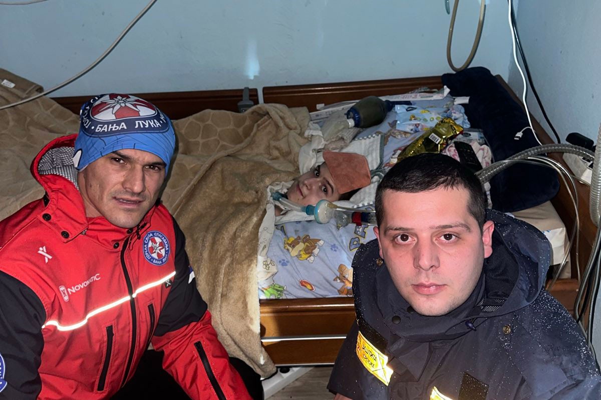 Heroji satima išli kroz smetove da bi spasili Vuka