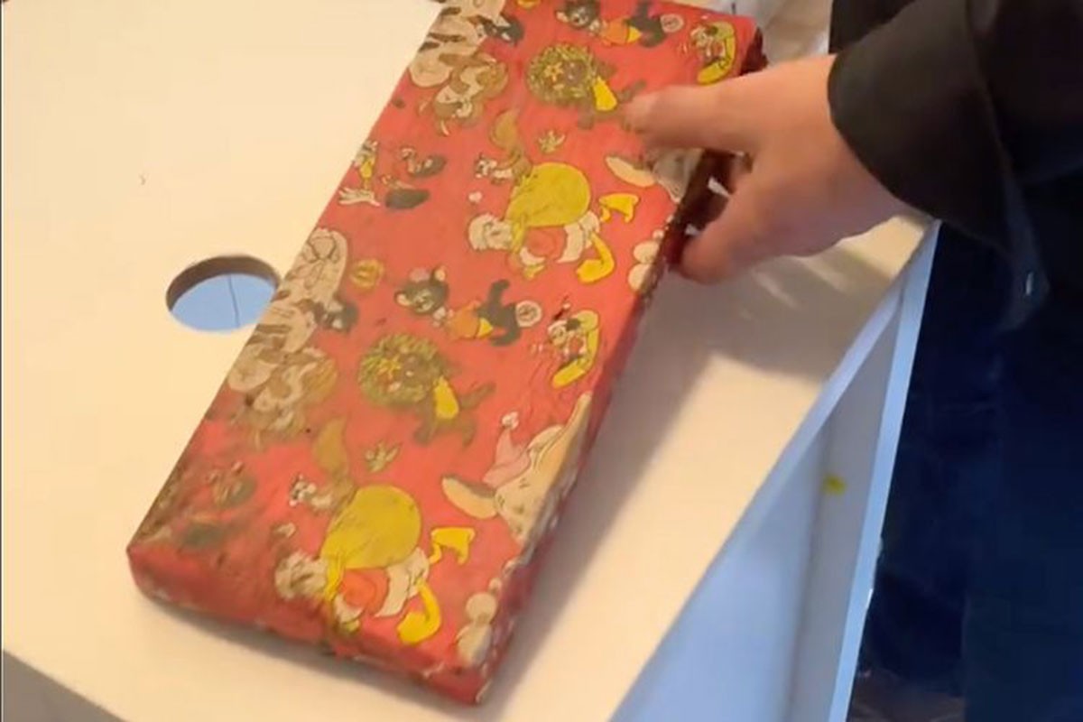 Pronašao poklon koji su mu roditelji kupili za Božić prije 46 godina (VIDEO)