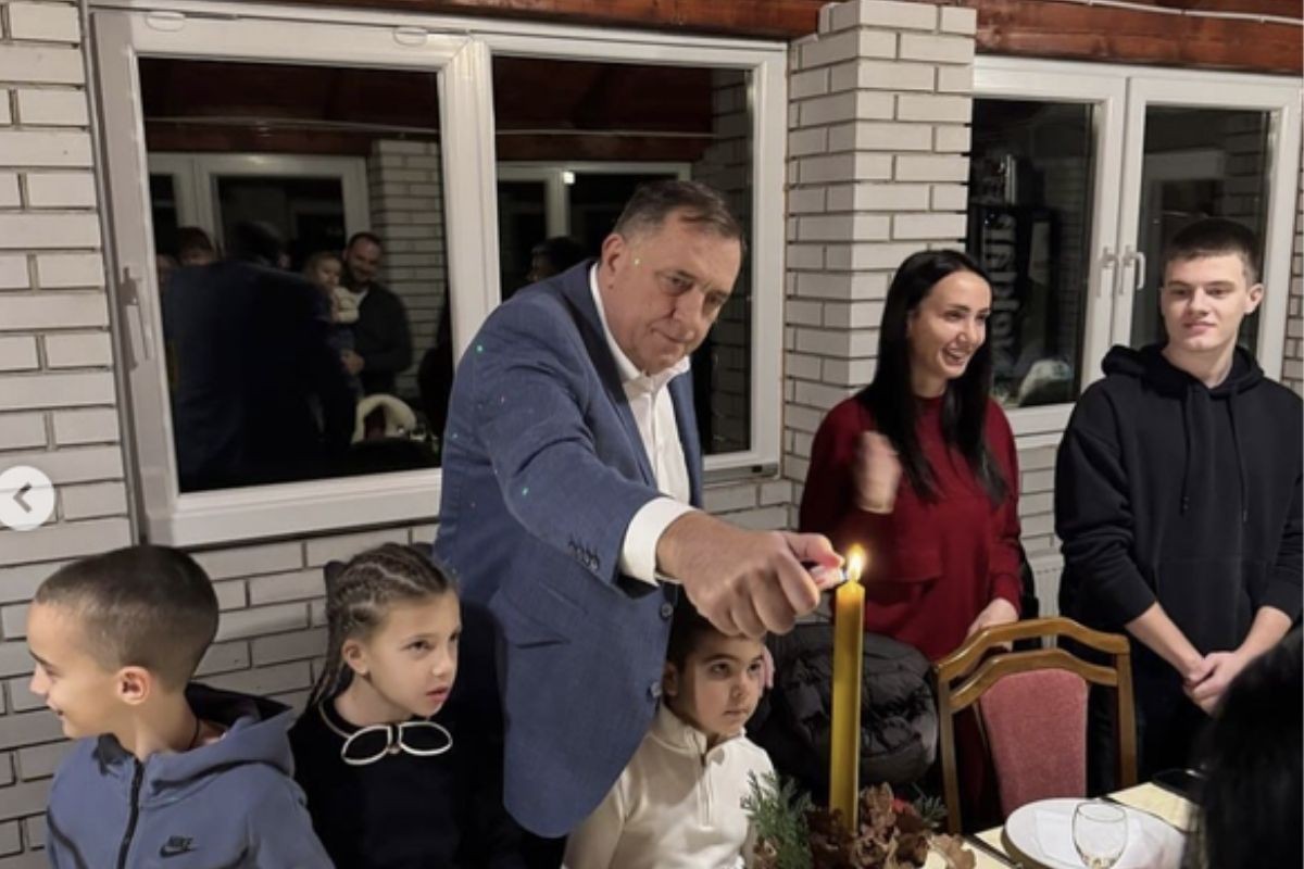 Dodik u krugu porodice proslavlja Badnje veče (VIDEO)