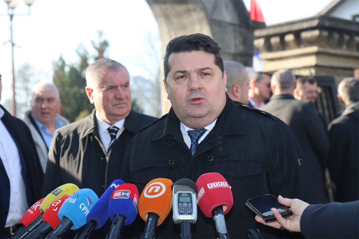 Stevandić: Ničim nećemo da prljamo rođendansku tortu