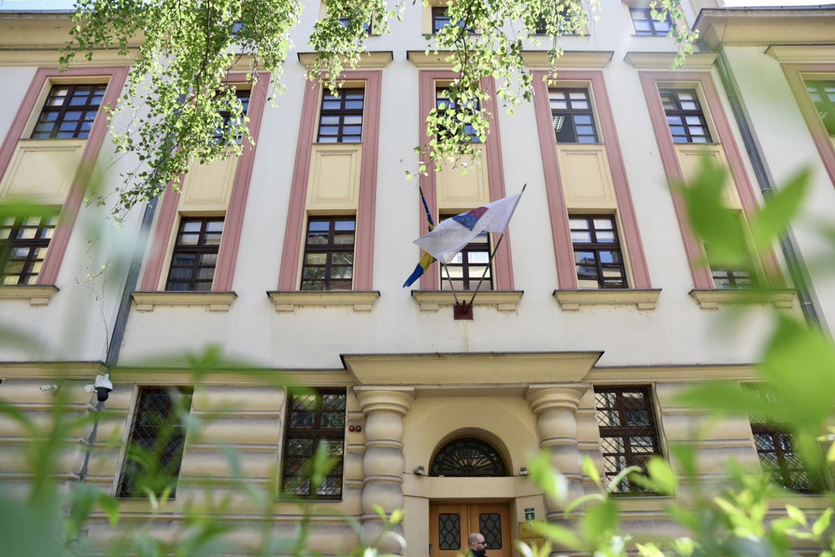"Direktor preko fiktivnih poslova obavljao transakcije između računa firmi"