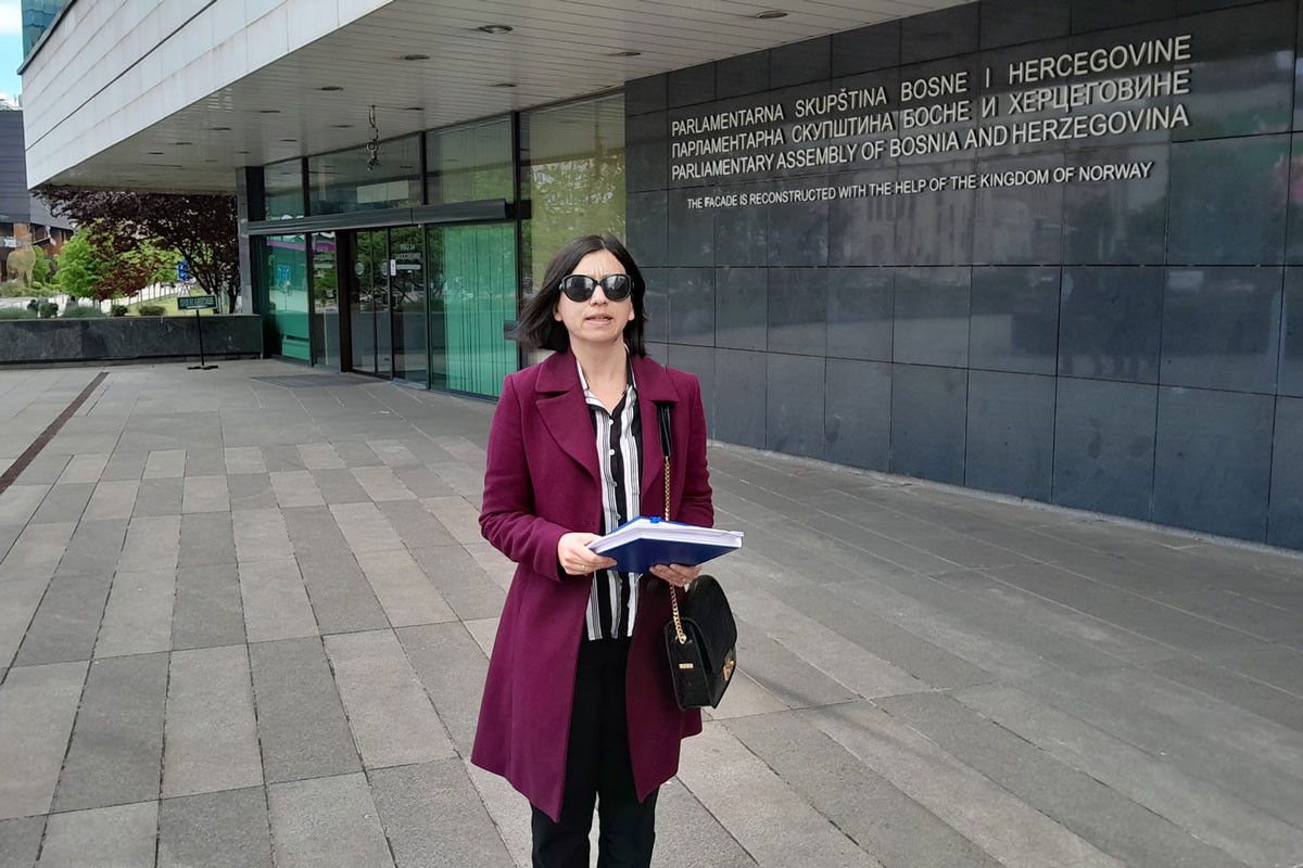 Snagom volje i učenjem Sandra Merdžanić pobijedila fizički hendikep