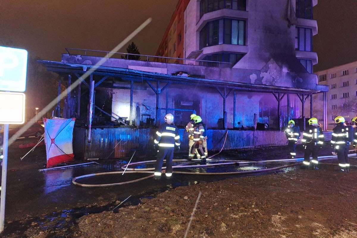 Velika tragedija u Češkoj: Еksplozija u restoranu, ima poginulih (FOTO, VIDEO)