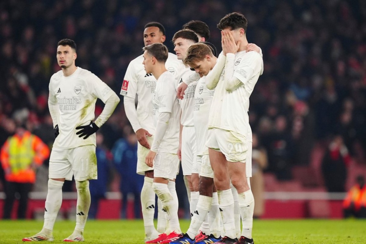 Arsenal izbacio crvenu boju