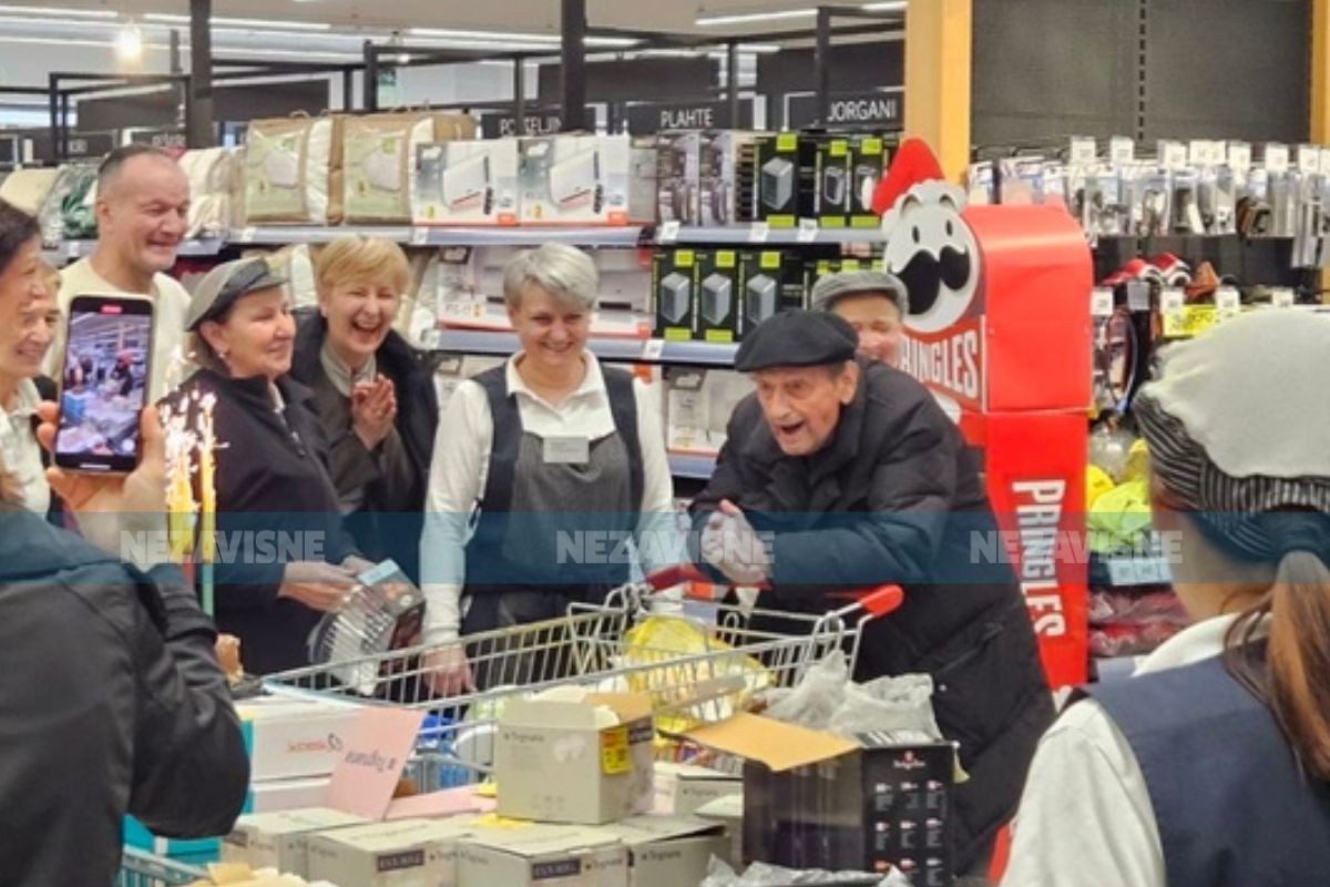 Radnici marketa u Banjaluci proslavili 100. rođendan svom kupcu (VIDEO)