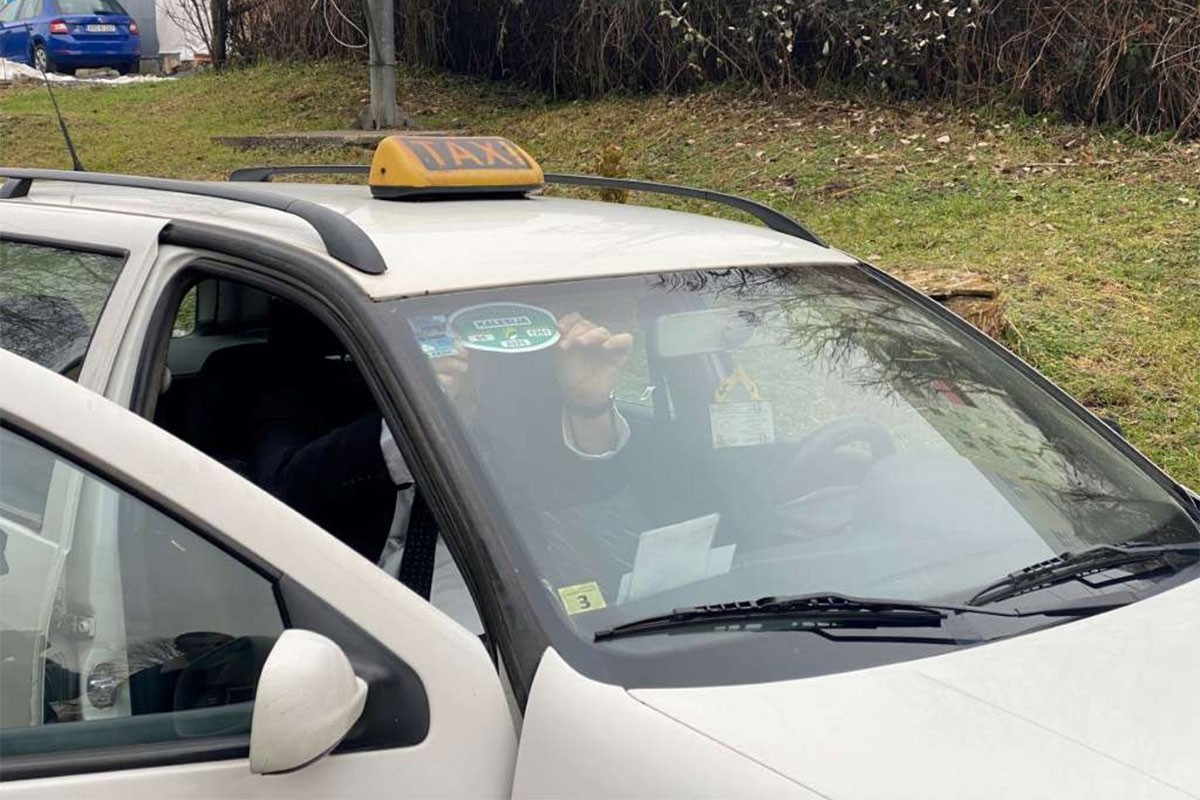 Počela podjela dopunskih taxi oznaka