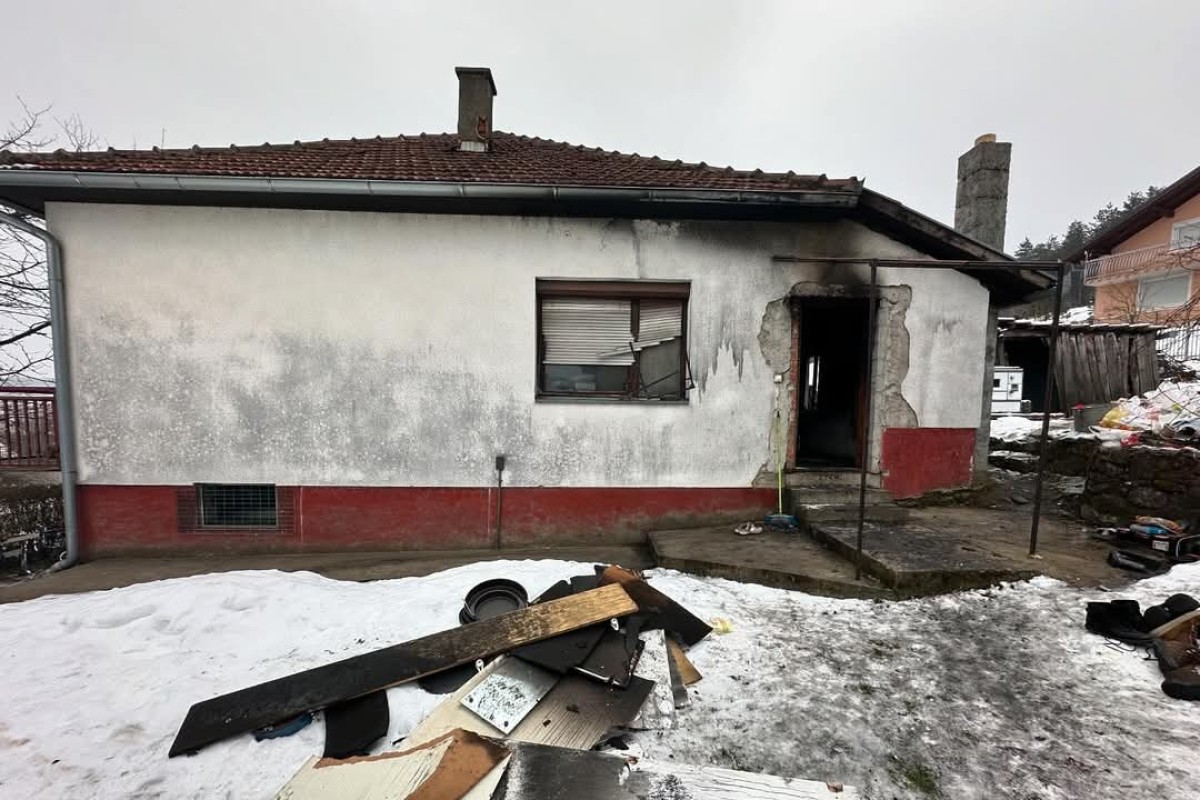 Porodica iz Čelinca u požaru ostala bez svega (FOTO)