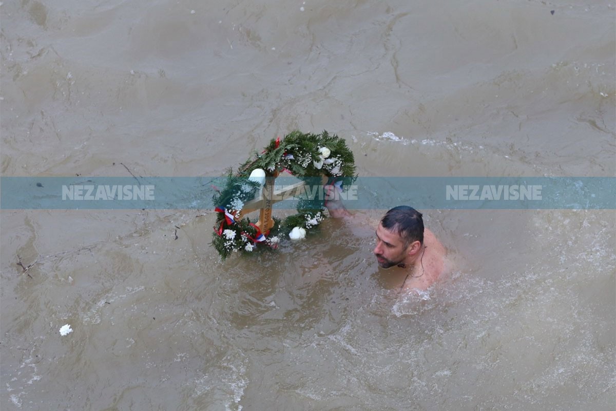 Danas tradicionalno plivanje za Časni krst