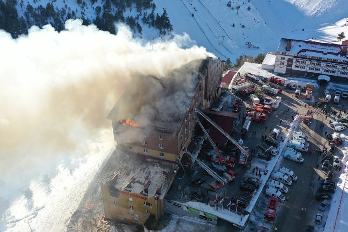 Strašna tragedija na skijalištu u Turskoj:  Najmanje 66 mrtvih