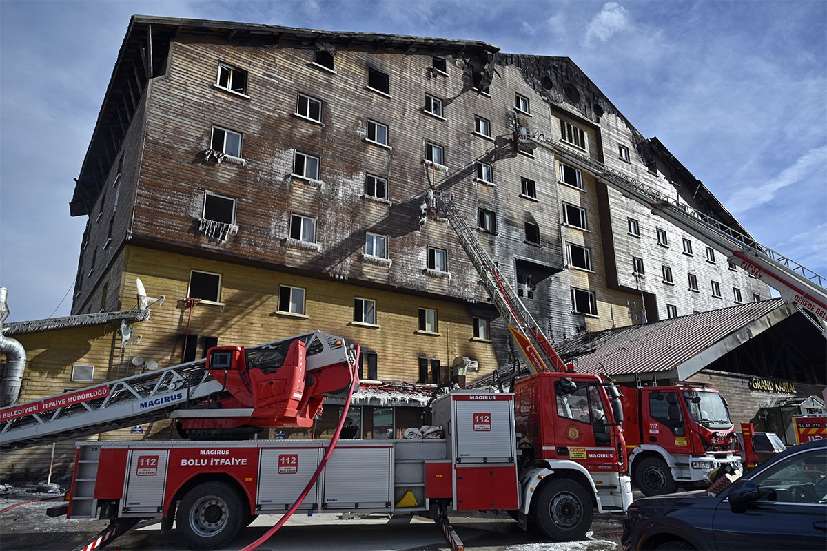 Raste broj mrtvih u požaru hotela na skijalištu u Turskoj