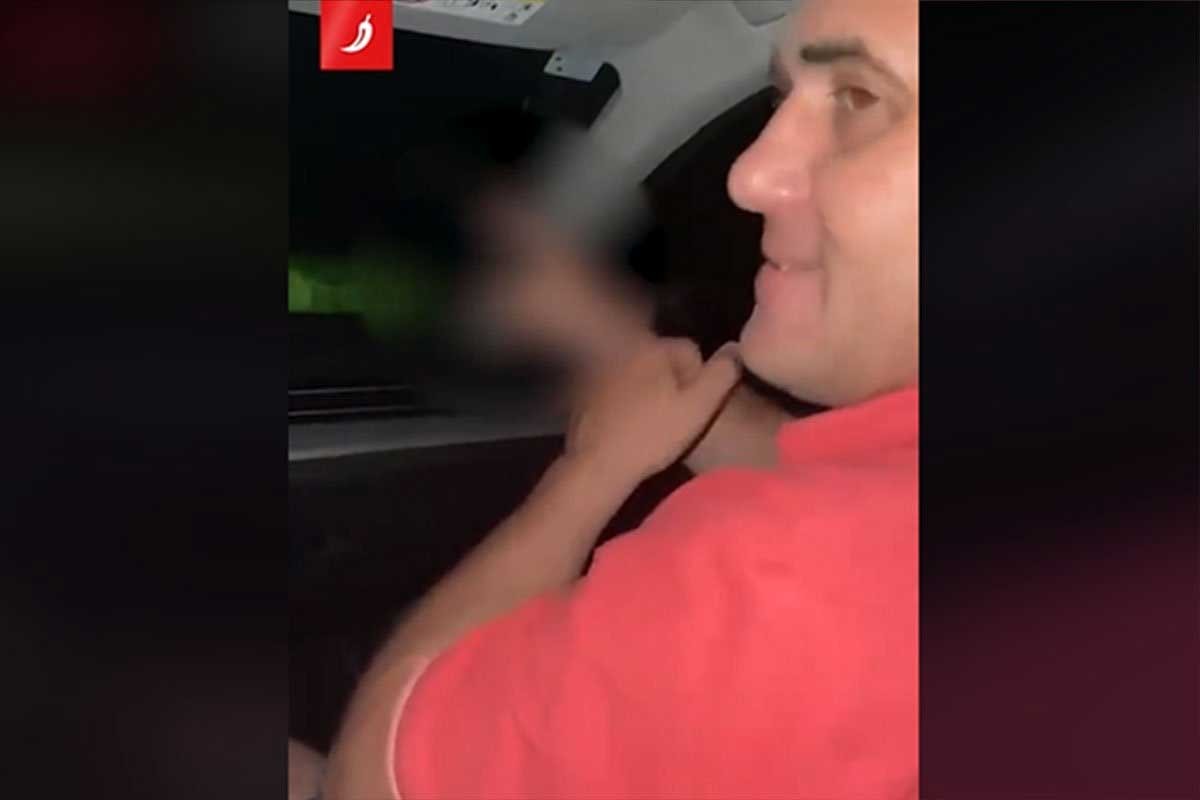 Skandal:  Dabro dao maloljetnicima da pucaju iz automatske puške