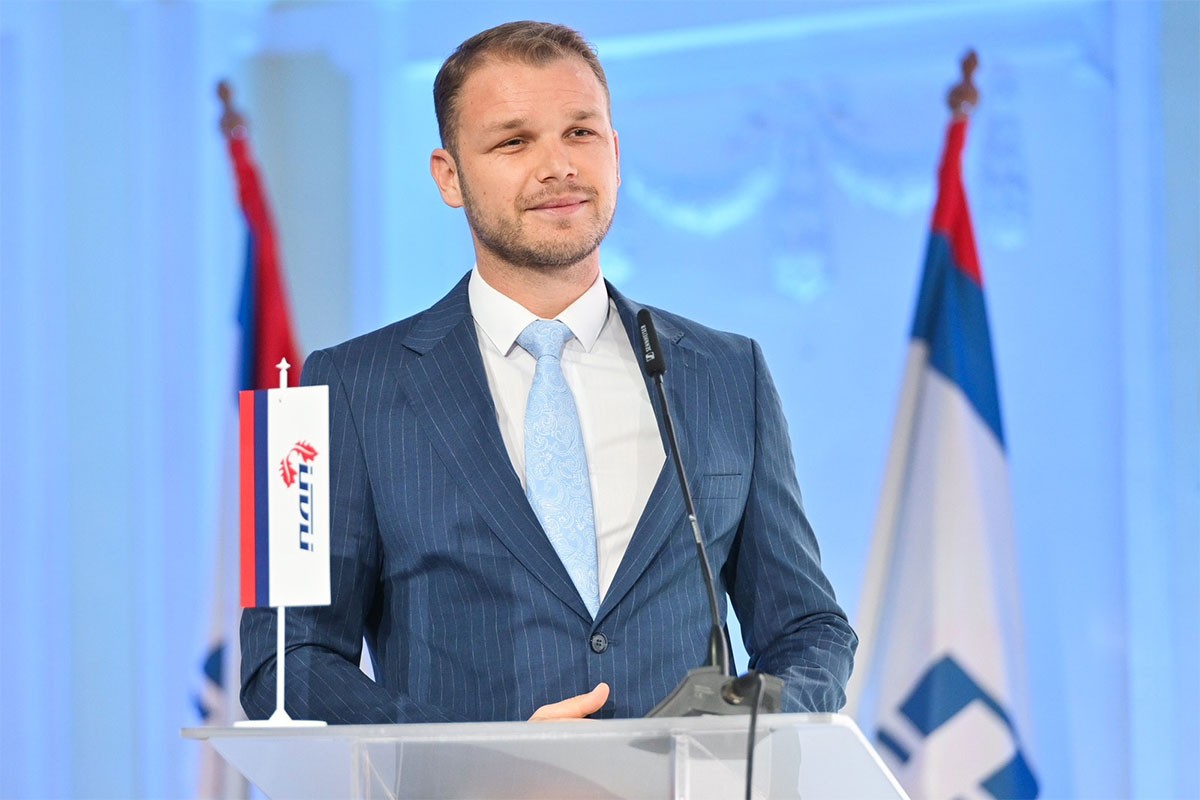 Stanivuković: Kod Srba predaja i izdaja nikada nisu opcija, osim kada nas predstavlja SNSD