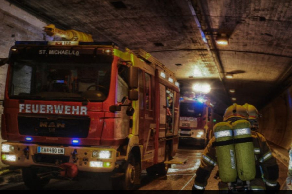 Vozaču iz BiH se zapalio kamion na austrijskom auto-putu