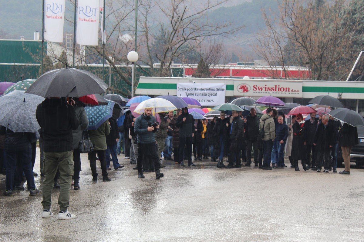 Radnici "RDT Swisslion" podržali studente u Srbiji, gazda nije došao