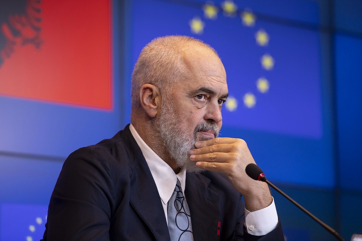 Rama: U Tirani se formira vjerska država po uzoru na Vatikan