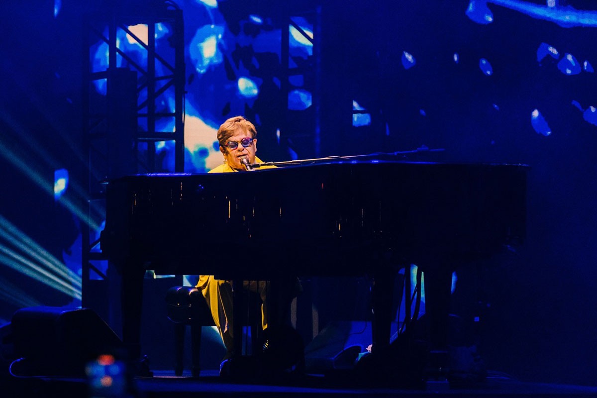 Elton Džon upozorio da bi planovi o primjeni AI mogli da ugroze zarade umjetnika