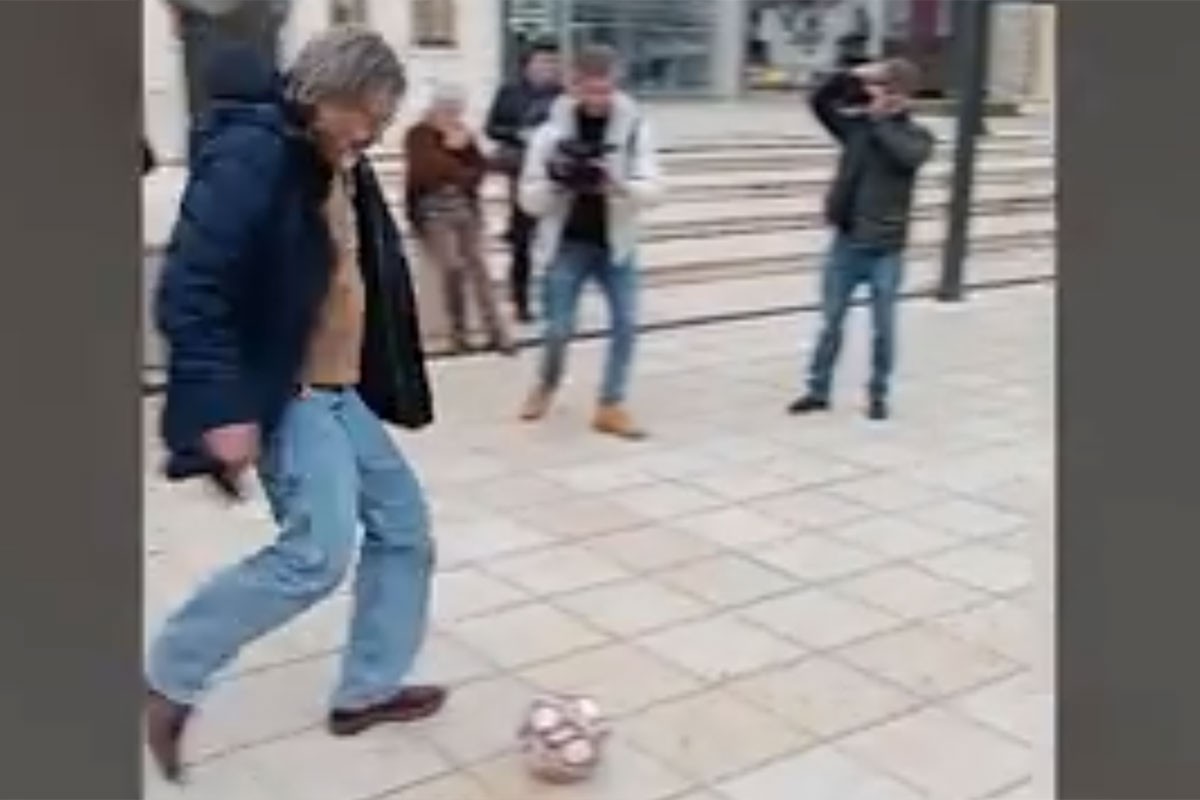 Emir Kusturica ispričao kako Haris Džinović igra fudbal: "Daj mi je, daj mi je…"