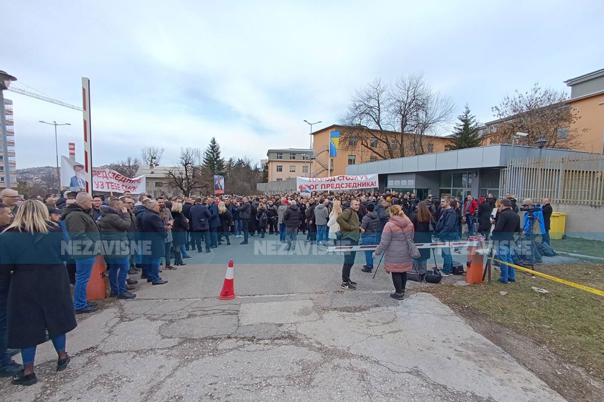 Završeno ročište Dodiku i Lukiću: Predloženo da svjedoči Šmit, Sud to odbio