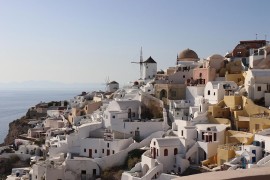 Masovne evakuacije: Santorini u strahu od zemljotresa i cunamija