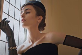 Lili Kolins u prvoj šetnji sa kćerkom (FOTO)