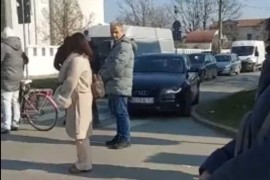 Incident u Novom Sadu: Autom se zaletio na okupljene