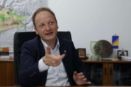 Ukinut pritvor ministru Bojanu Bošnjaku