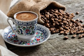 Da li kafa dehidrira? Urolog otkriva istinu