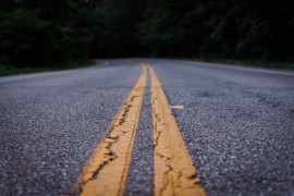 Odzvonilo rupama na putu: Stiže asfalt koji se sam popravlja