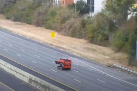Pogledajte u čemu je Amerikanac na auto-putu bježao policiji (VIDEO)