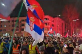Kragujevac: “Istrčali ste istoriju, vreme je da je pišemo” (VIDEO)