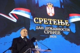Dodik zapjevao na skupu u Sremskoj Mitrovici: Živio Vučić, a sa mnom ...