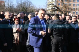 Dodik dočekan aplauzom, idu završne riječi (FOTO)