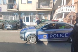 Kosovska policija izbacila zaposlene iz CSR u Mitrovici, racije u ...