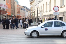 Protest u Banjaluci: Personalni asistenti i njegovatelji traže svoja ...