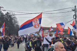 Studenti pješice i biciklima idu u Niš