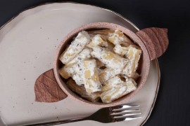 Rigatoni s gorgonzolom i maslinama