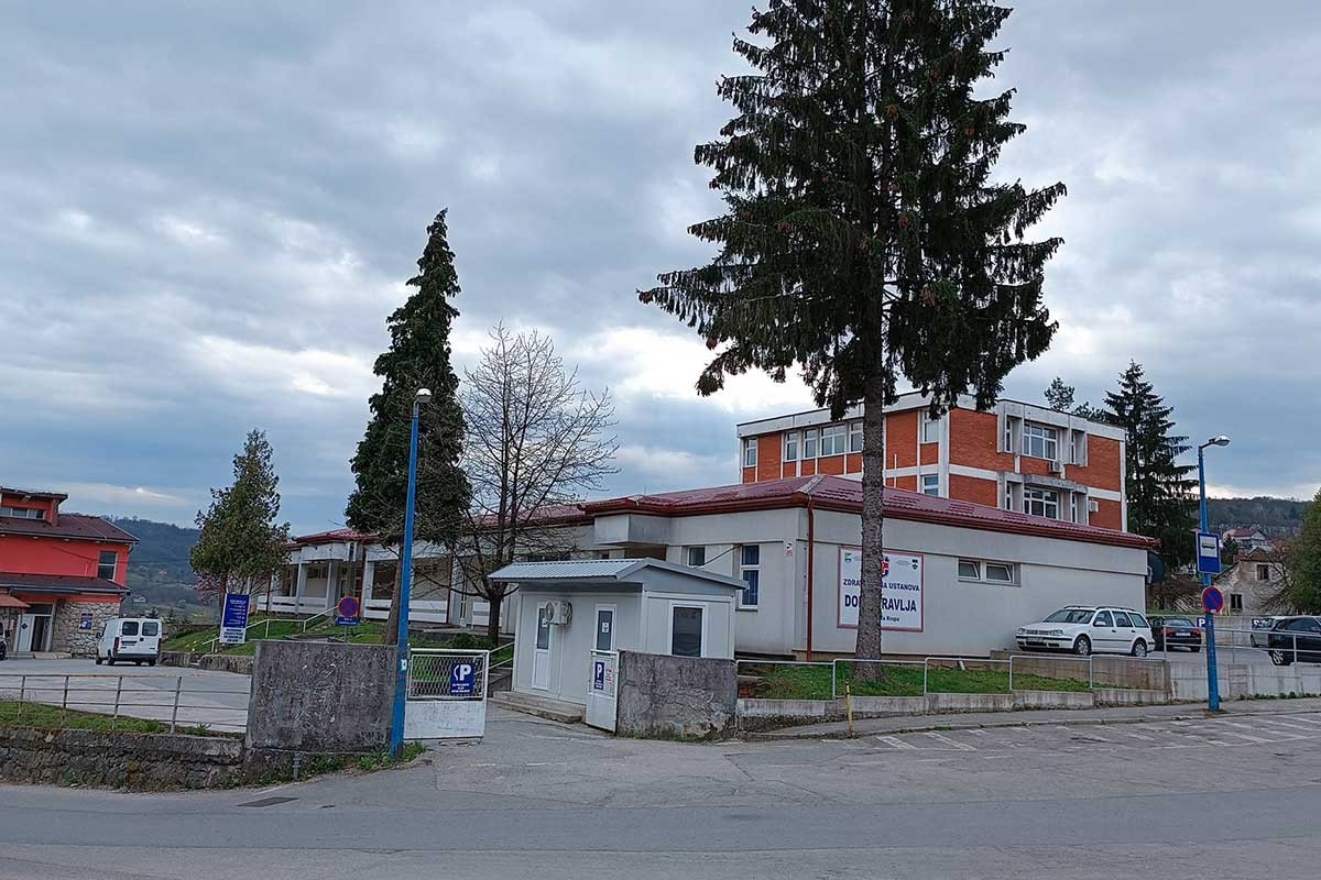 Bosanska Krupa: Medicinari najavili štrajk upozorenja