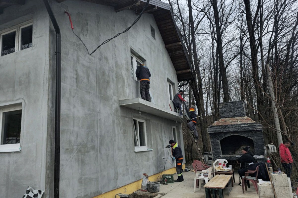 Privrednik velikog srca sanirao sedmočlanoj porodici kuću