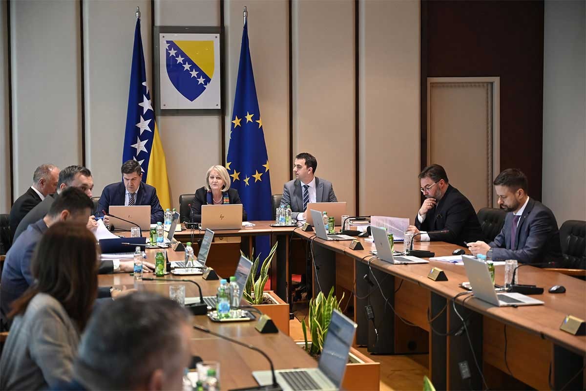 "Trojka" pokrenula smjenu Staše Košarca i Srđana Amidžića