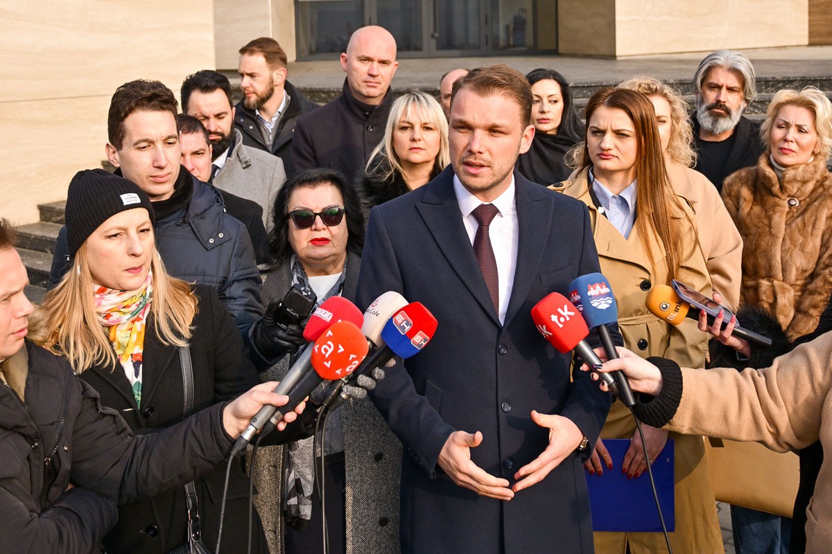 Stanivuković predao dvije inicijative Ustavnom sudu RS