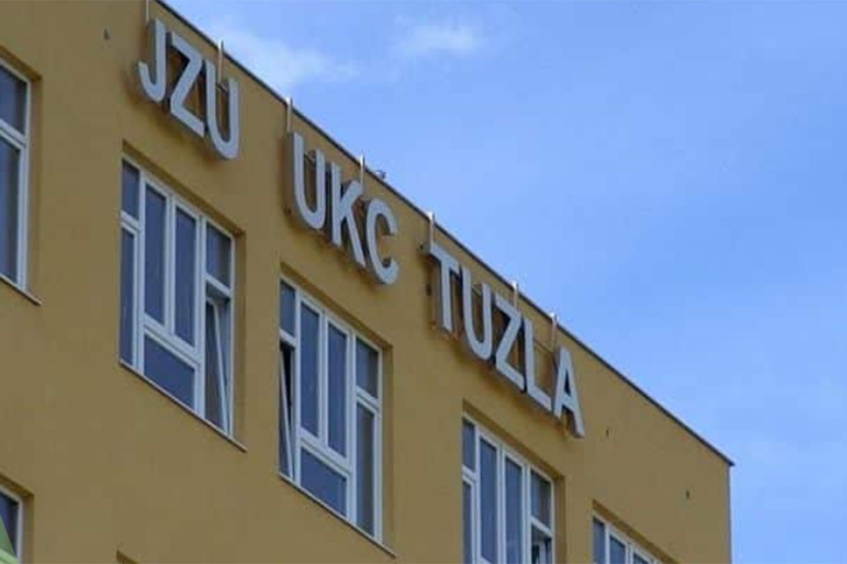 Automobilom udario pješaka i pobjegao