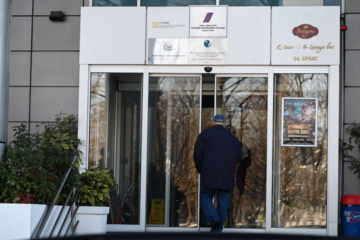 Direktori u "Šumama" neće iz fotelja