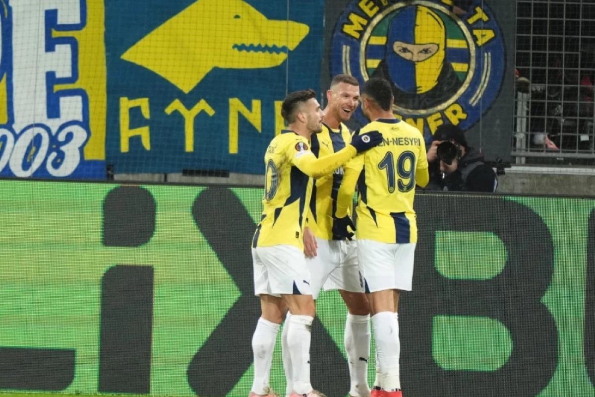 Džeko i Tadić srušili Anderleht: Fener blizu osmine finala LE