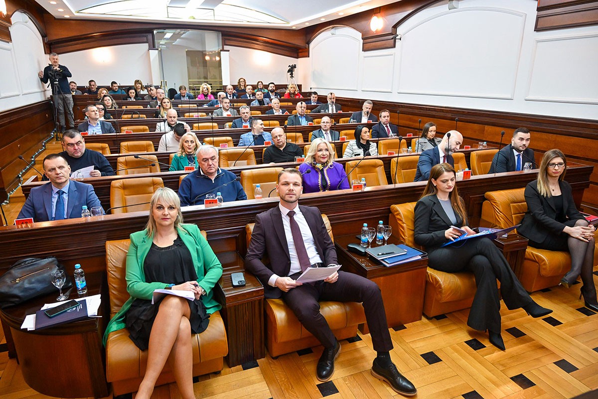 Radojičić predložio hitne tačke, Stanivuković izrazio spremnost za vanrednu sjednicu