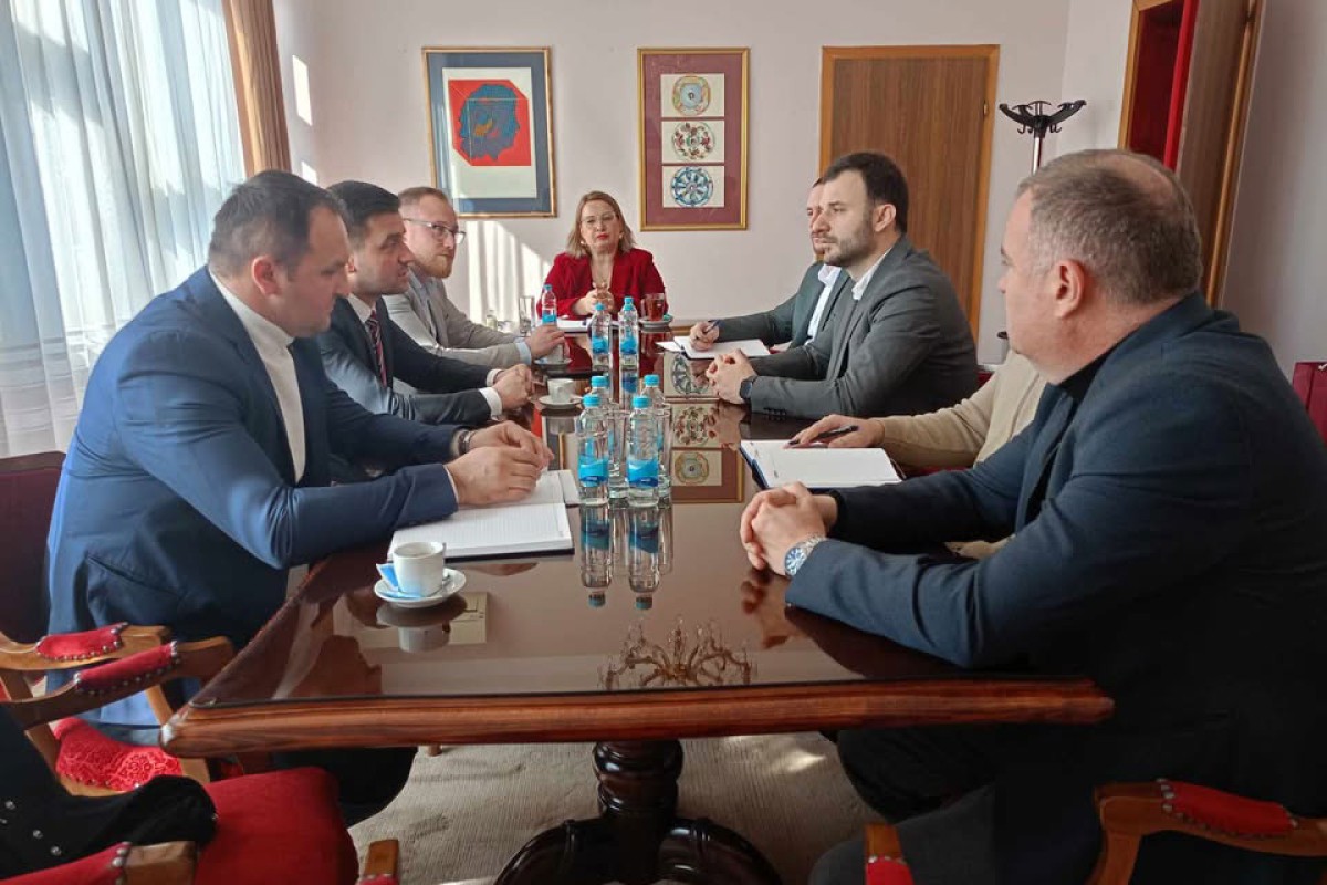Prijedor i Sanski Most žele da rješavaju komunalne probleme
