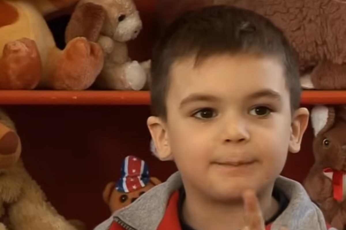 Ovog dječaka svi znamo po izjavi "Sedio ka' bubica", a evo kako danas izgleda (VIDEO)