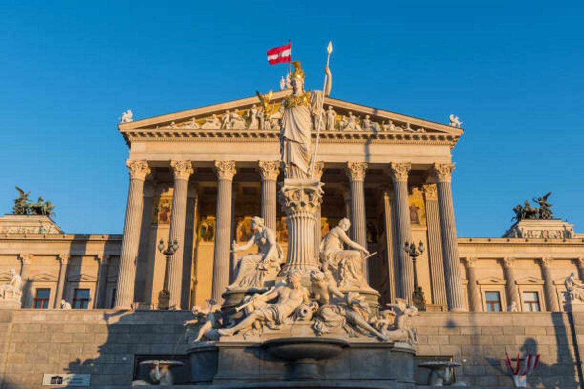 U Austriji na pomolu prva trostranačka koalicija