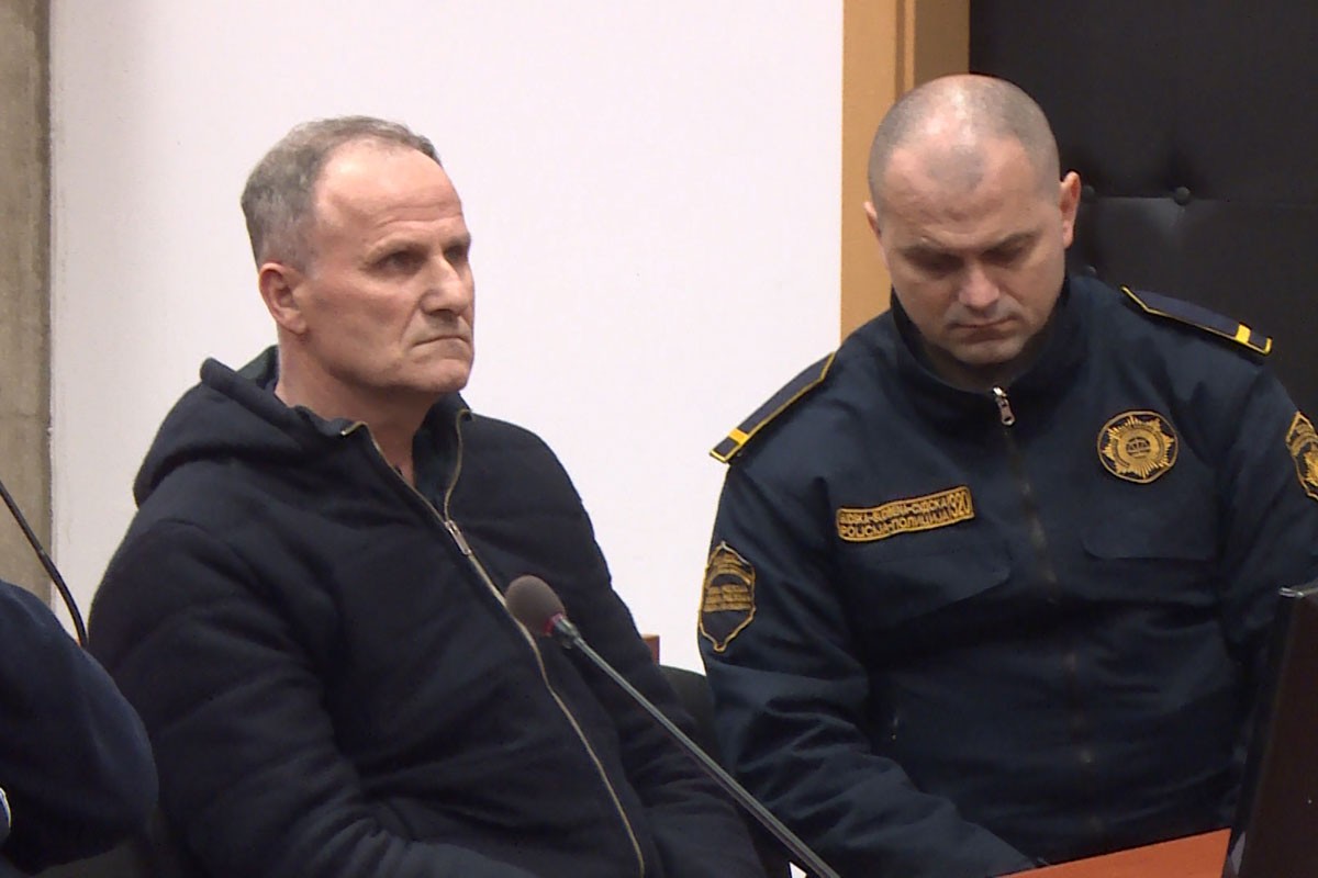 Suđenje Vukaliću: Jedan učenik htio da skoči s prozora da se spasi