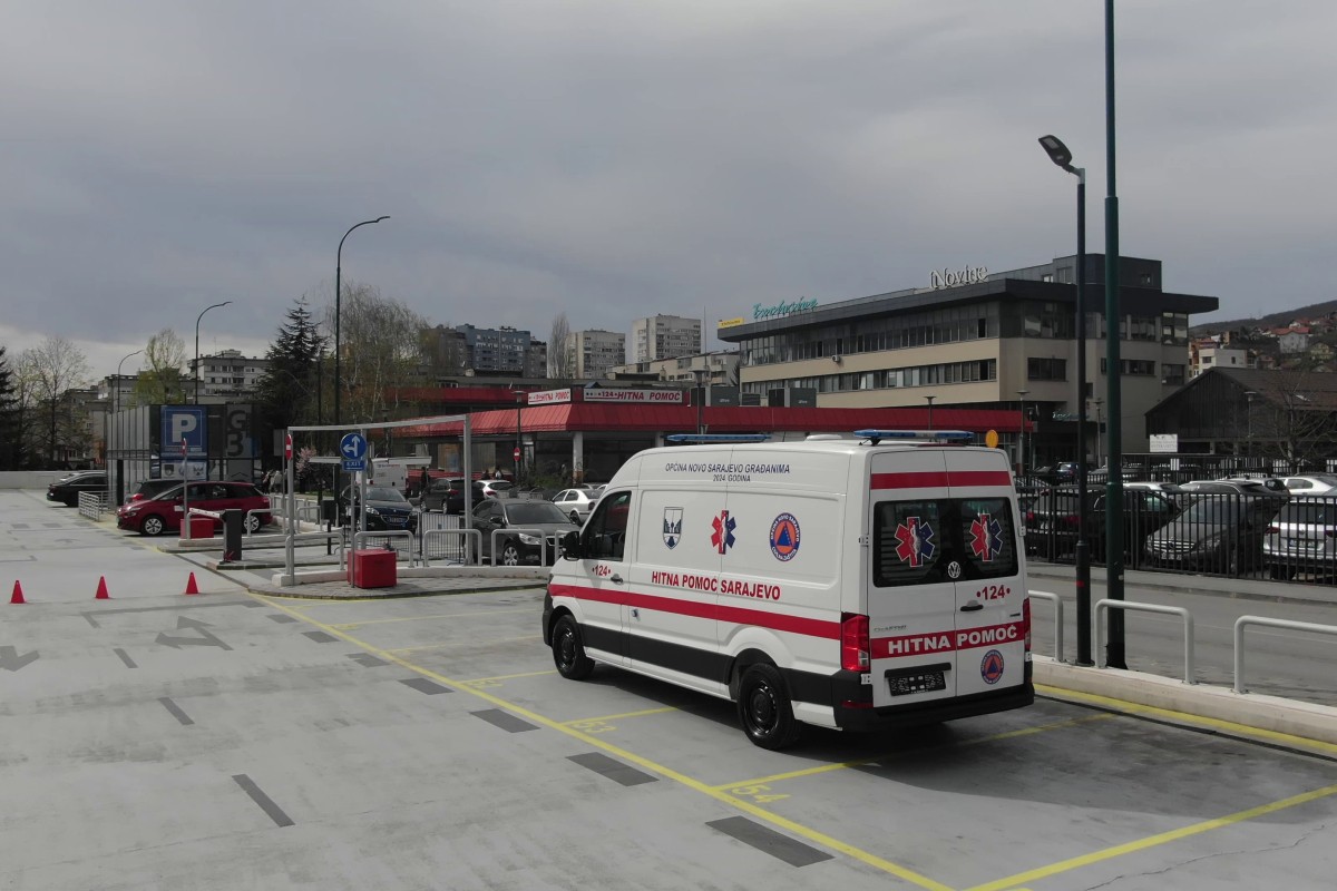 Hitna pomoć krenula na intervenciju zbog sudara pa i oni imali udes